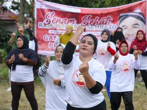 Relawan Ganjar Gelar Senam Sehat & Bagikan Sembako di Palembang Relawan Ganjar Gelar Senam Sehat & Bagikan Sembako di Palembang