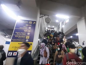 KCI Jelaskan Terkait Antrean Penumpang Menumpuk di Stasiun Manggarai