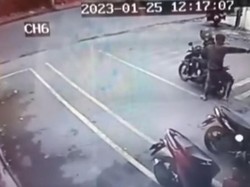 Viral Pelaku Curanmor Gagal Beraksi Todongkan Benda Mirip Pistol di Bogor