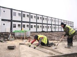 Tukang Harian VS Borongan, Mana yang Lebih Cocok buat Proyek Kita?