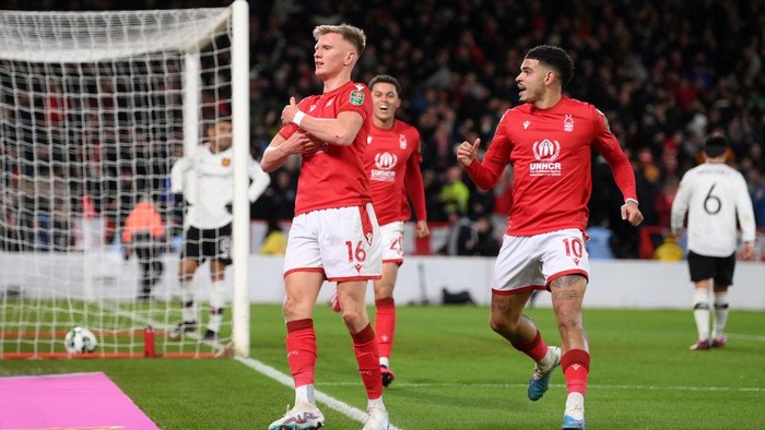 Sam Surridge vs MU NOTTINGHAM, ENGLAND - JANUARY 25: Sam Surridge of Nottingham Forest celebrates after scoring a goal which was later disallowed by the Video Assistant Referee during the Carabao Cup Semi Final 1st Leg match between Nottingham Forest and Manchester United at City Ground on January 25, 2023 in Nottingham, England. (Photo by Shaun Botterill/Getty Images)