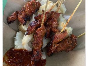 Jajan Sate Babi di Sanur Seharga Rp 20 Ribu, Netizen Ini Ungkap Kemahalan