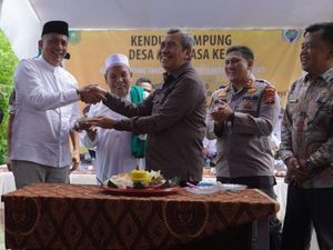 Hubungan Sempat Panas, Bupati Meranti dan Gubernur Riau Kini Mesra Hubungan Sempat Panas, Bupati Meranti dan Gubernur Riau Kini Mesra