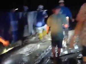 Jalan Desa Hancur, Jenazah Ibu-Anak di Asahan Digotong Warga 2 KM