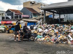 Warga Resah Sampah Menggunung di Kota Tasikmalaya