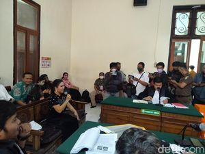 Uci Flowdea Jadi Saksi Kasus Tas Hermes Medina Zein: Dia Bilang 10.000% Asli Uci Flowdea Jadi Saksi Kasus Tas Hermes Medina Zein: Dia Bilang 10.000% Asli