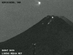 Objek Bercahaya Lintasi Merapi Adalah Satelit Amerika