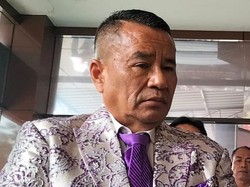 Hotman Paris Bawa Bukti Medis Hidung Berdarah-Rusuk Retak Venna Melinda