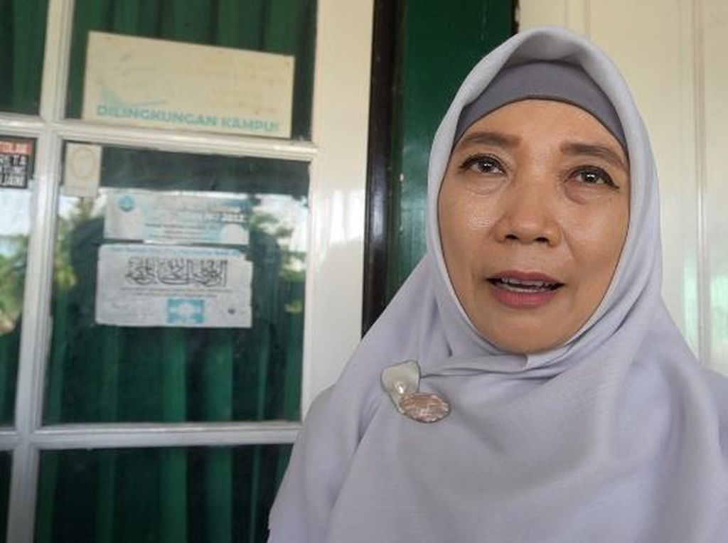Blak-blakan Suami Wagub NTB Soal Istrinya: Ya Ngikut TGB Blak-blakan Suami Wagub NTB Soal Istrinya: Ya Ngikut TGB
