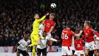Hasil ini membuat langkah MU ke final kian lebar. Sebab, kemenangan 3-0 membuat MU punya modal besar jelang leg kedua, yang digelar Rabu (1/2/2023). REUTERS/Molly Darlington  