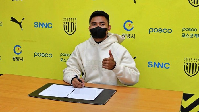 Asnawi Mangkualam Asnawi Mangkualam resmi mengakhiri dua musim kariernya di Ansan Greeners. Pemain 23 tahun itu 'menyebrang' ke klub K League 2 lainnya, Jeonnam Dragons, Jumat (27/1/2023).