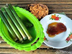 Sensasi Rasa Karamel dari Cori, Camilan Khas Polman dalam Potongan Bambu