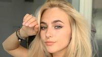 Potret Model Only Fans Jadi Korban Hoax Disebut Pacar Baru Gerard Pique