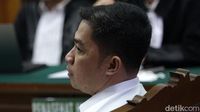 Ekspresi AKBP Arif Rachman Saat Dituntut 1 Tahun Penjara