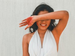 Penyebab Munculnya Benjolan di Ketiak, Gejala, dan Cara Mengobatinya