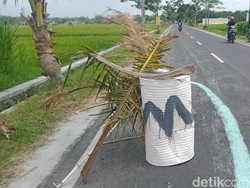 Pengelola Tol Jogja-Solo Siap Benahi Jalan Rusak di Klaten gegara Truk Proyek