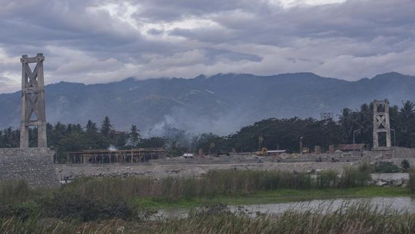 Jembatan Gantung yang Putus Diterjang Banjir di Sigi Dibangun Kembali