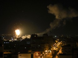 Balas Serangan Roket, Militer Israel Gempur Jalur Gaza