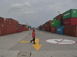 Ini Perhitungan Bea Cukai yang Pungut Pajak Rp 31 Juta dari Sepatu Rp 10 Juta