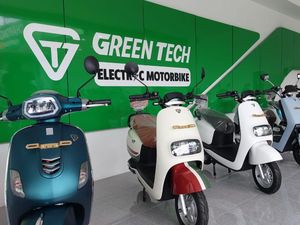 Kebijakan Subsidi Motor Listrik Tidak Adil, Hanya Untungkan Orang Mampu Kebijakan Subsidi Motor Listrik Tidak Adil, Hanya Untungkan Orang Mampu