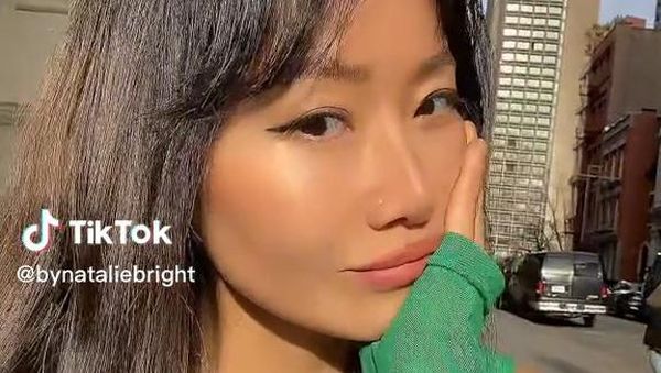 Penampilan Wanita Awet Muda, Dikira Anak Sekolah Tapi Jadi Sulit Cari Teman