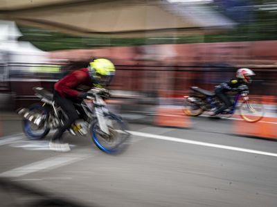 Ngeeng... Melihat Pembalap Street Race Beraksi di Kemayoran