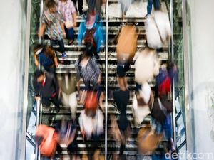 Kian Nyaring Keluhan Anak Kereta soal Stasiun Manggarai Kian Nyaring Keluhan Anak Kereta soal Stasiun Manggarai