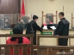 Sidang Siti Aisyah Penipu Ratusan Mahasiswa IPB Dilanjut Pekan Depan