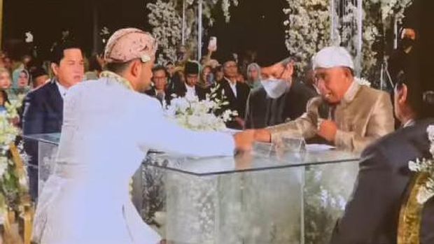Akad nikah Kiky Saputri