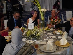 Momen Anies-Ganjar Duduk Satu Meja Bahas Warna Rambut