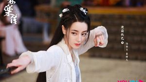 Potret Aktris Cantik Dilraba Dilmurat yang Sempat Diraba-raba di Bandara