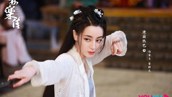 Potret Aktris Cantik Dilraba Dilmurat yang Sempat Diraba-raba di Bandara