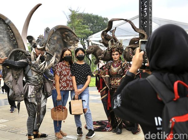 Hujan, Karisma Event Nusantara 2023 Tetap Semarak