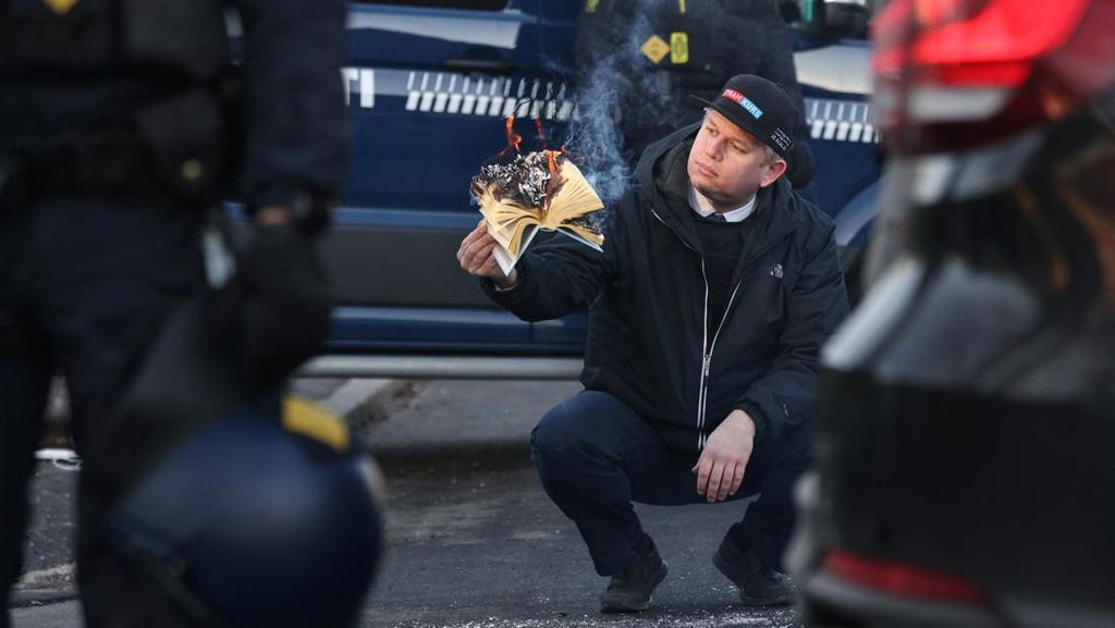 Lagi, Rasmus Paludan Kembali Membakar Al-Quran Lagi, Rasmus Paludan Kembali Membakar Al-Quran