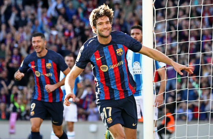Marcos Alonso goal celebration during the match between FC Barcelona and RCD Espanyol, corresponding to the week 15 of the Liga Santander, played at the Spotify Camp Nou, in Barcelona, on 30th December 2022. (Photo by Joan Valls/Urbanandsport /NurPhoto via Getty Images)