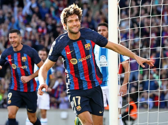 Marcos Alonso goal celebration during the match between FC Barcelona and RCD Espanyol, corresponding to the week 15 of the Liga Santander, played at the Spotify Camp Nou, in Barcelona, on 30th December 2022. (Photo by Joan Valls/Urbanandsport /NurPhoto via Getty Images)