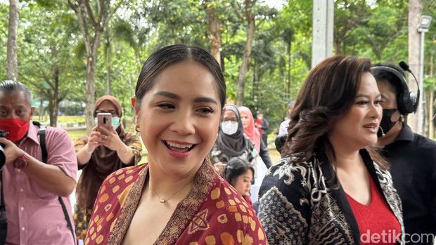 Nagita Slavina di acara Hari Gizi Nasional