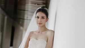 6 Foto Body Goals Mikha Tambayong, Ternyata Sudah Bertahun-tahun Tak Makan Nasi