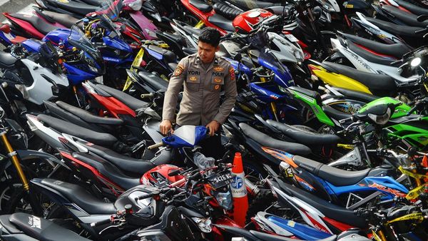 Polresta Padang Amankan 100 Motor Berknalpot Brong