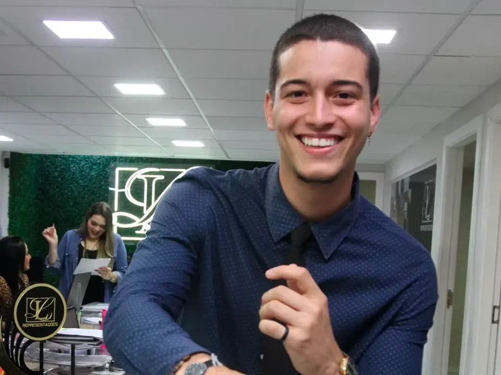 Kisah Pegawai Sales Viral karena Joget TikTok Tubarao, Kini Jadi Selebgram Kisah Pegawai Sales Viral karena Joget TikTok Tubarao, Kini Jadi Selebgram