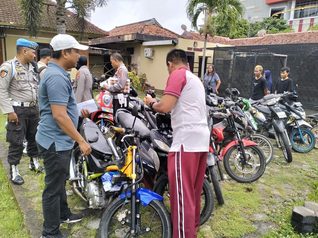Razia Balap Liar di Mataram, Polisi Angkut 30 Motor