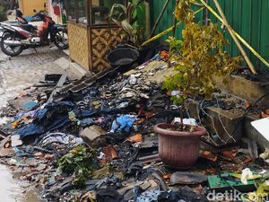 Warga Dengar Ledakan Saat Kebakaran Ruko Tewaskan 2 Orang di Tangerang Warga Dengar Ledakan Saat Kebakaran Ruko Tewaskan 2 Orang di Tangerang