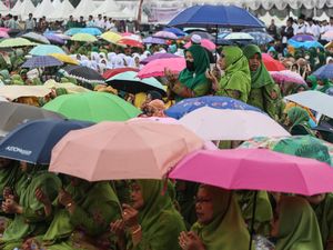 Tantangan Seabad NU dan Pondok Pesantren Tantangan Seabad NU dan Pondok Pesantren