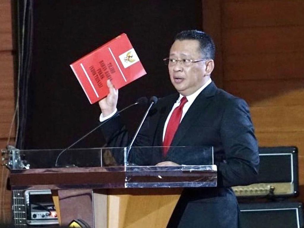Di Sidang Doktoral Bamsoet Bahas Pentingnya PPHN Di Sidang Doktoral Bamsoet Bahas Pentingnya PPHN