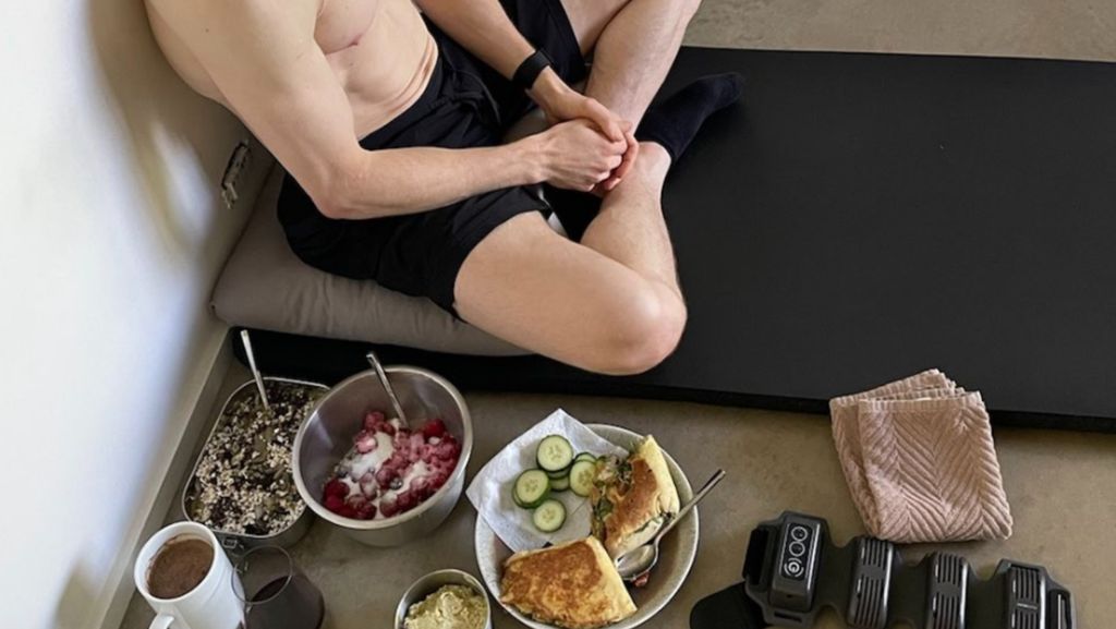 Sosok Miliarder yang Habiskan Rp 29 M untuk Jadi Remaja Sosok Miliarder yang Habiskan Rp 29 M untuk Jadi Remaja