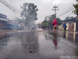 Ini Tuntutan Aremania yang Demo Kantor Arema FC hingga Berakhir Ricuh