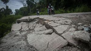 Jalan Alternatif Menuju Wisata Saba Budaya Baduy Ambles