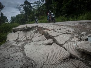 Jalan Alternatif Menuju Wisata Saba Budaya Baduy Ambles