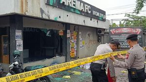 Usai Demo Ricuh, Garis Polisi Membentang di Kantor Arema FC