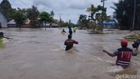 Potret Banjir Luwu Utara gegara Tanggul Sungai Rongkong Jebol